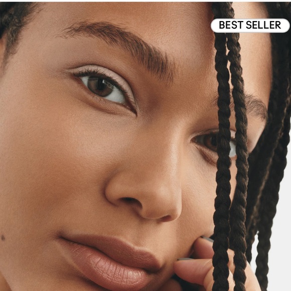 🆕 NC40 - STUDIO FIX FLUID SPF 15 24HR MATTE FOUNDATION + OIL CONTROL - Picture 3 of 7